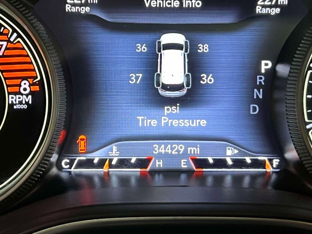 Used 2021 Jeep Cherokee Limited image 29