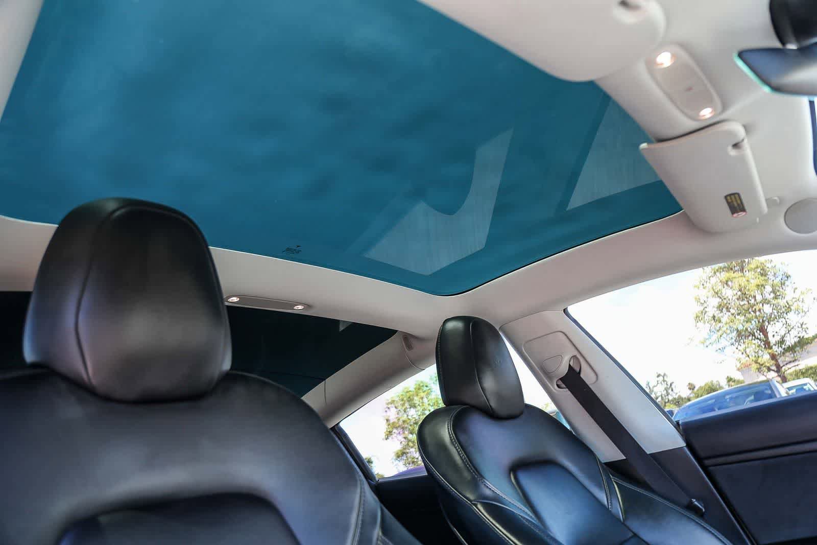 Used 2020 Tesla Model 3 Standard Range Plus RWD image 16
