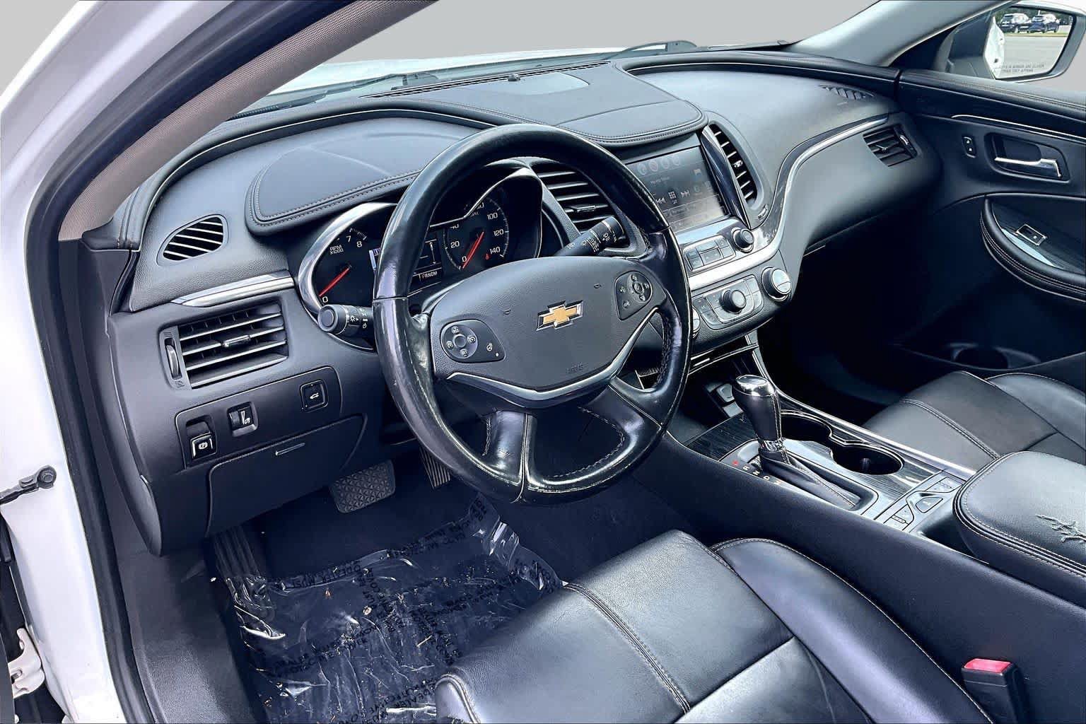 Used 2018 Chevrolet Impala LT w/ LT Leather Package FWD image 17