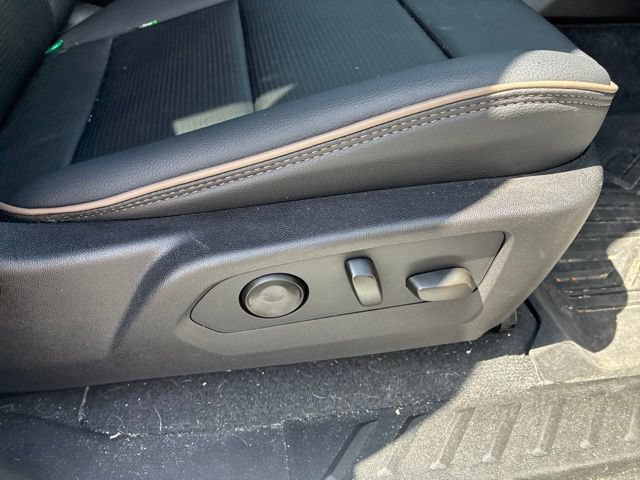 Used 2024 GMC Canyon Denali AWD/4WD image 22