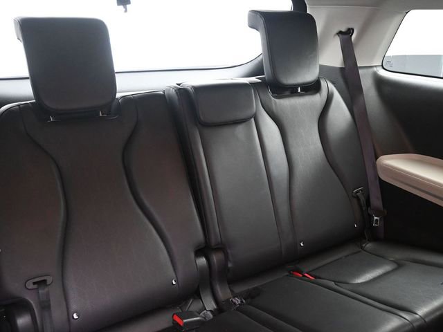 Used 2024 Kia Carnival LX image 30