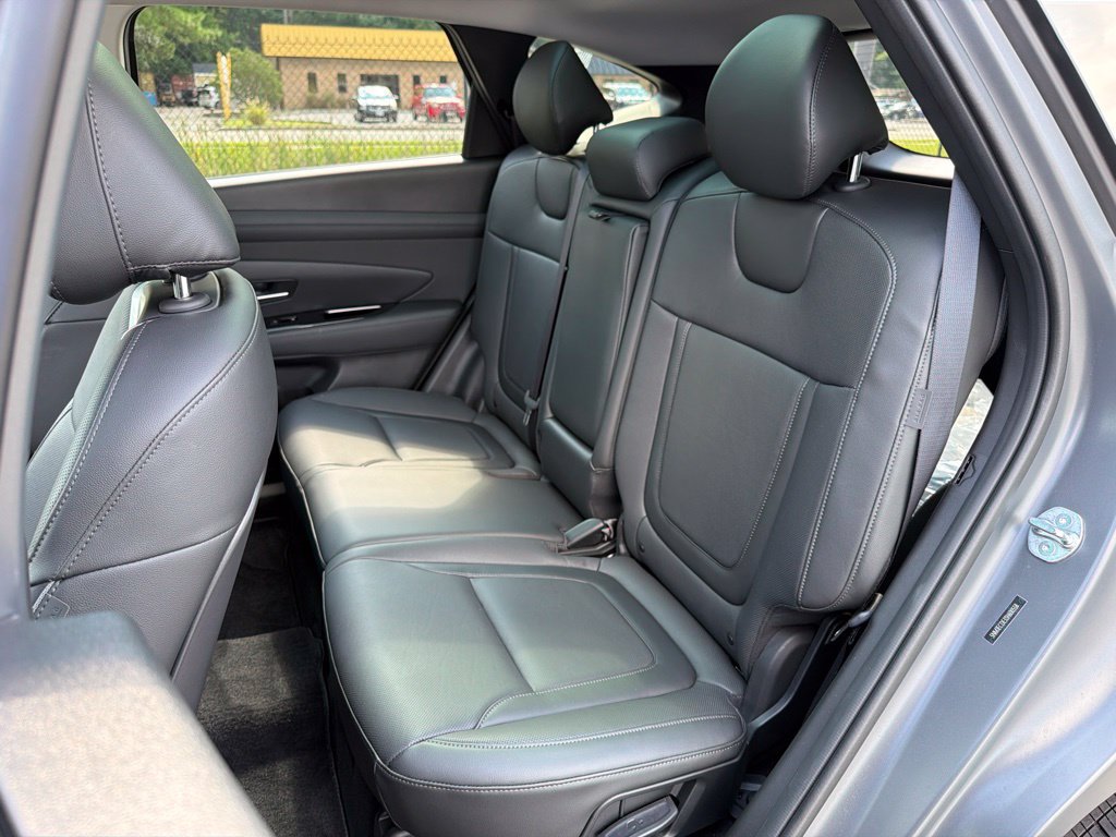 Used 2025 Hyundai Tucson Limited AWD/4WD image 21