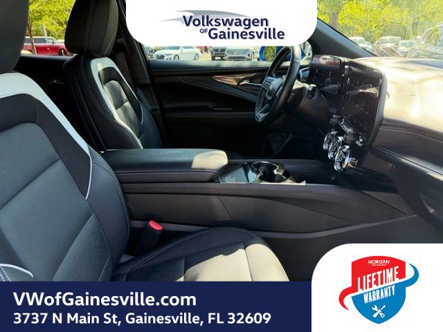 Used 2025 Chevrolet Blazer EV LT AWD/4WD image 9