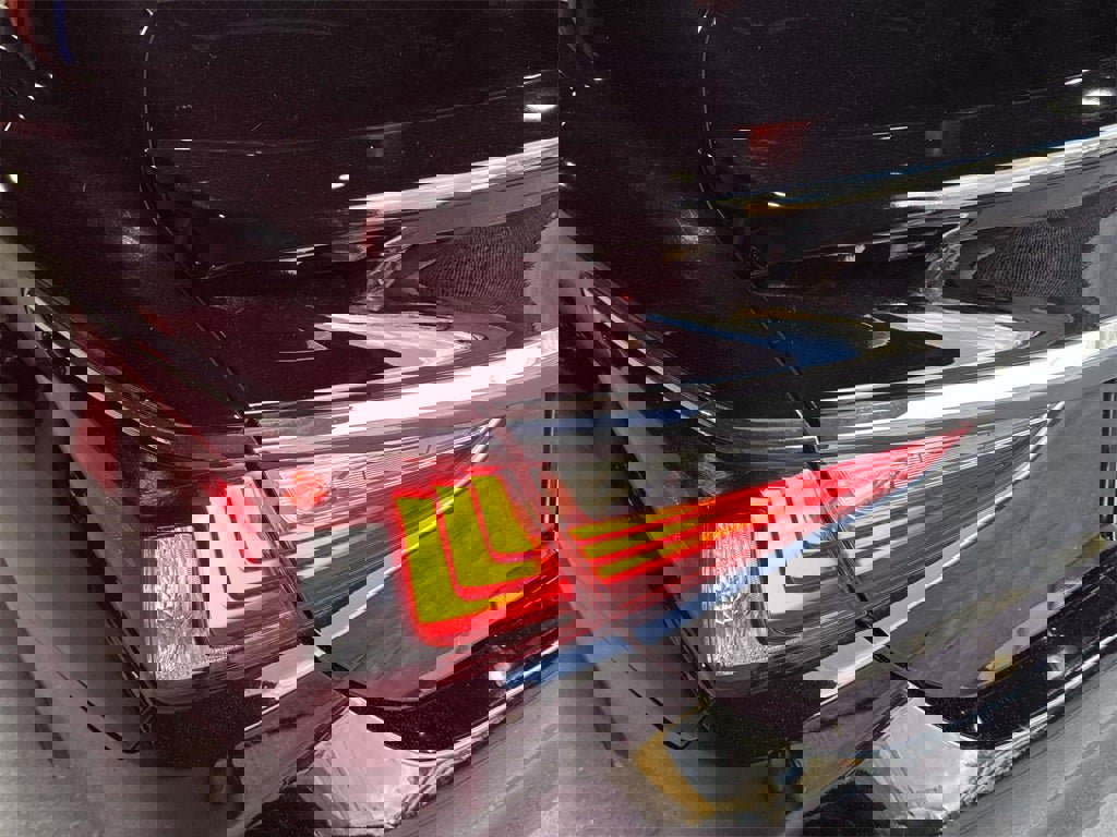 Used 2023 Lexus ES 350 w/ Premium Package image 9