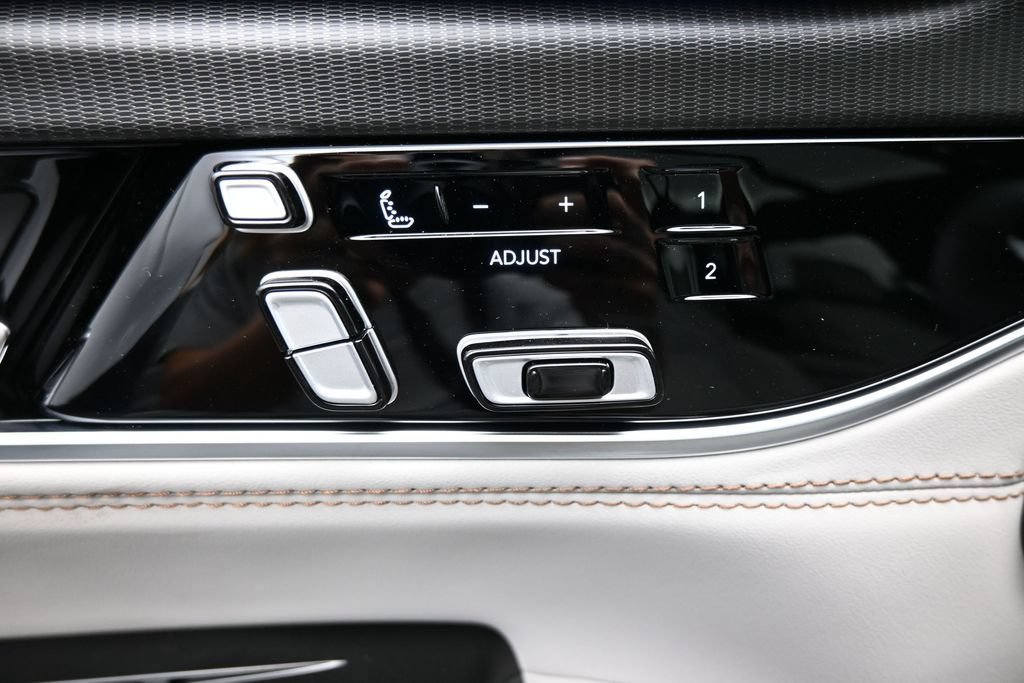 New 2026 Jeep Grand Wagoneer L Summit AWD/4WD image 12