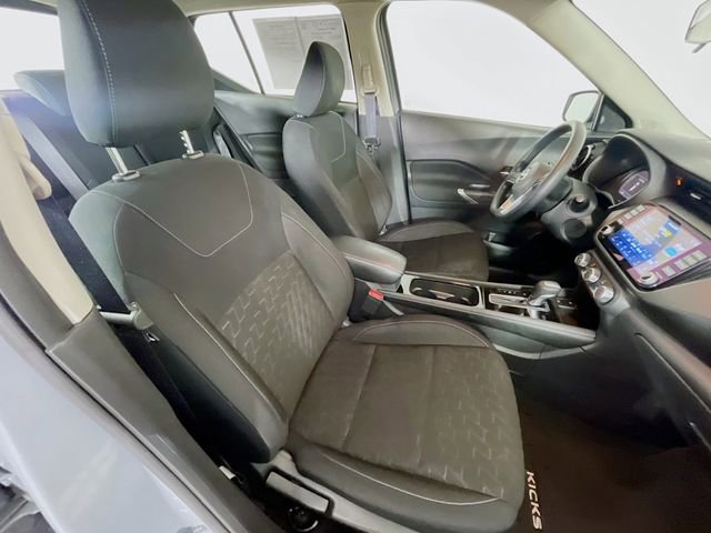 Used 2023 Nissan Kicks SV image 26