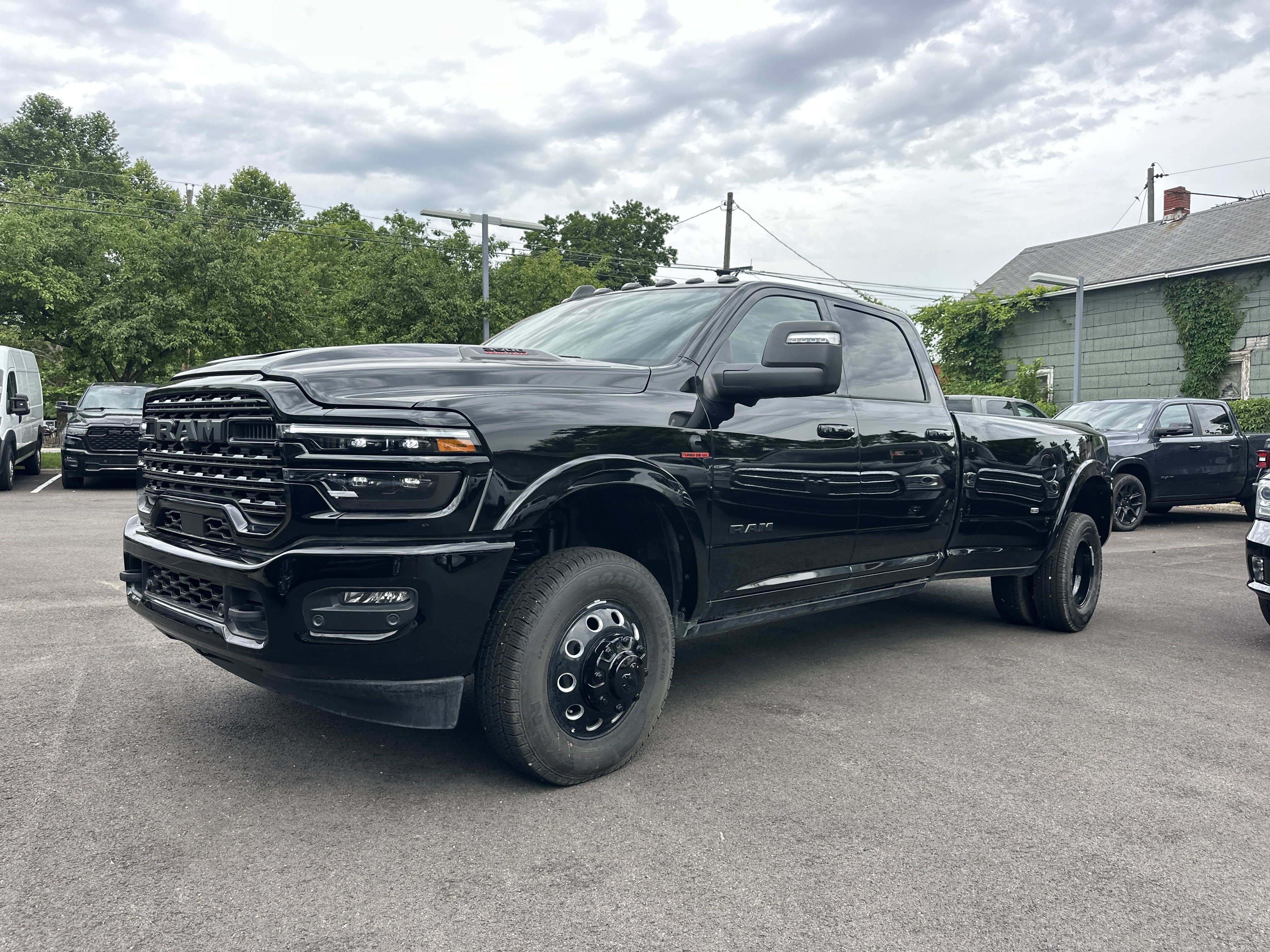 New 2026 RAM 3500 Limited AWD/4WD image 24