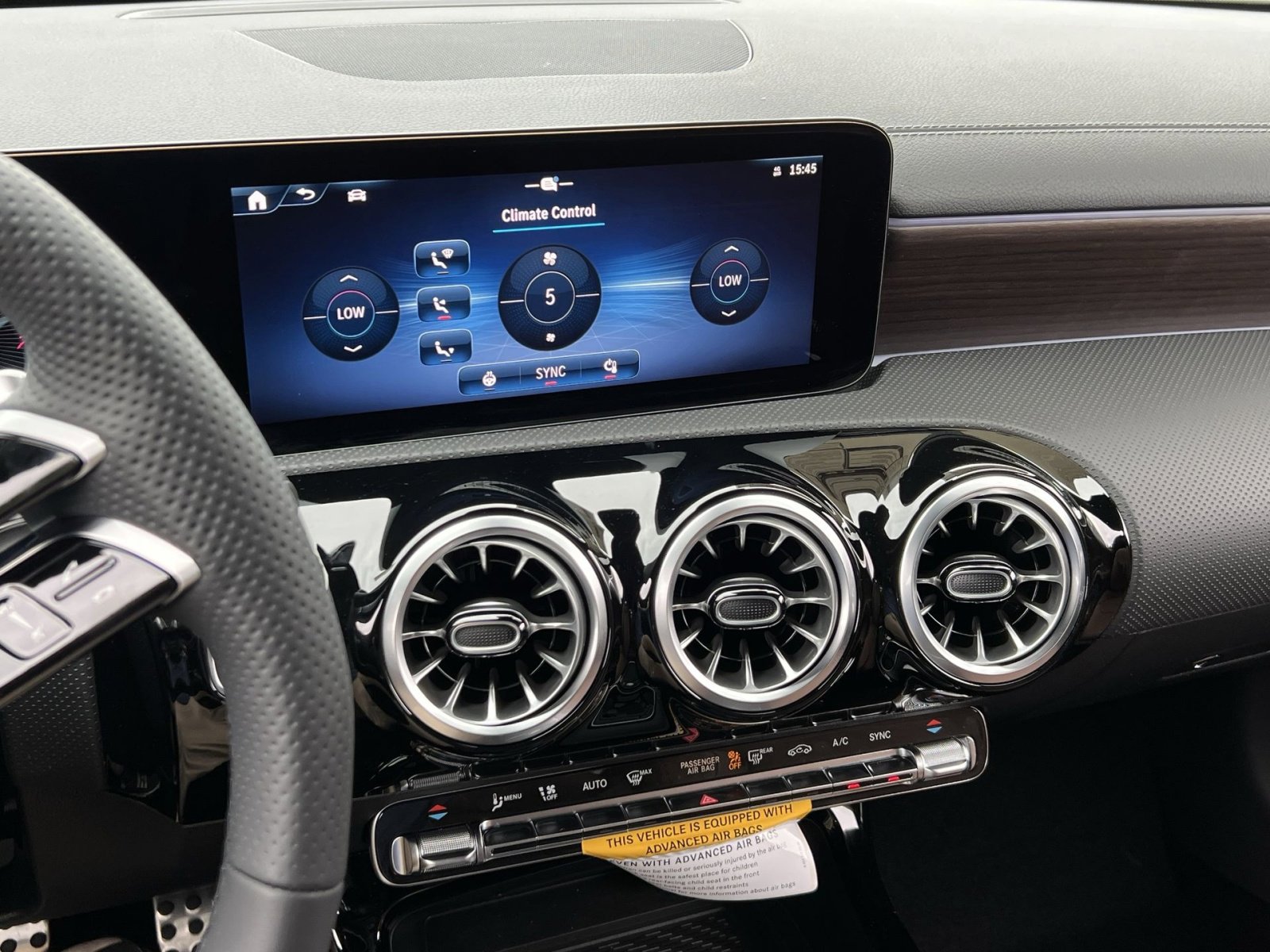 Certified 2025 Mercedes-Benz CLA 250 4MATIC image 19