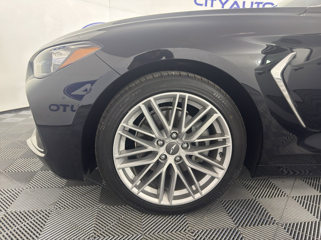 Used 2020 Genesis G70 2.0T RWD image 12