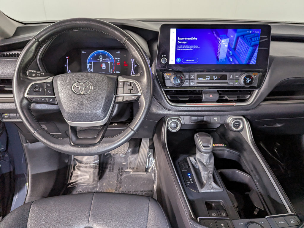 Certified 2025 Toyota Grand Highlander AWD image 22