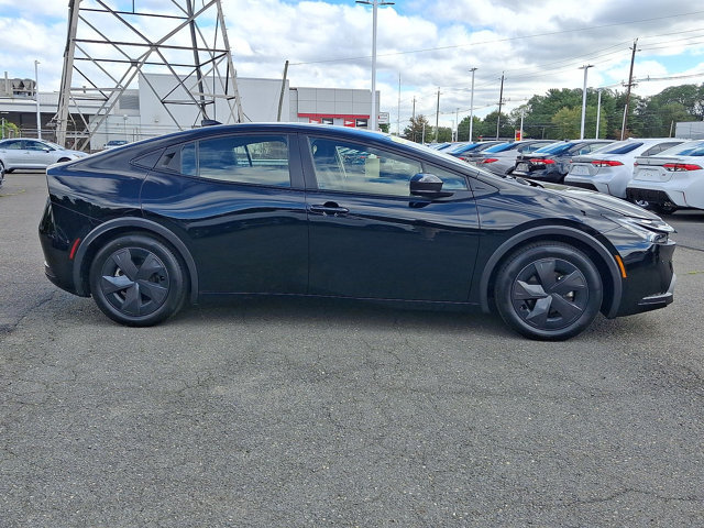 Used 2025 Toyota Prius LE FWD image 25