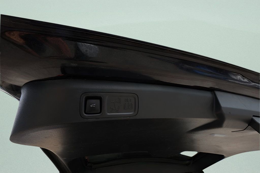 Used 2024 Ford Expedition Max XLT image 22