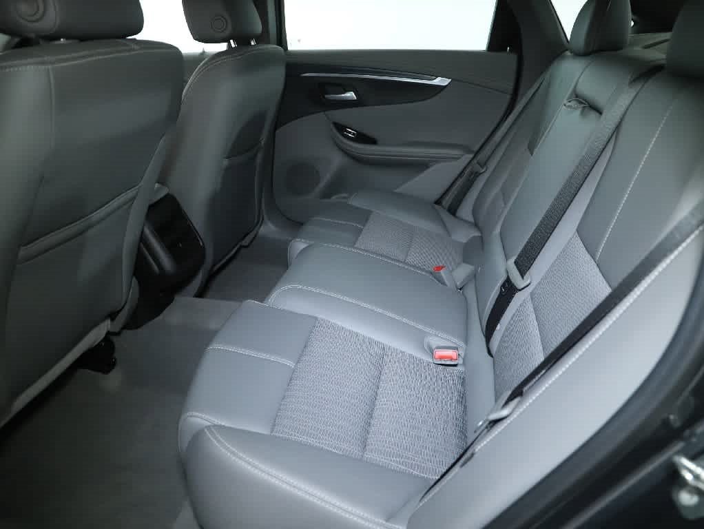 Used 2018 Chevrolet Impala LS FWD image 14