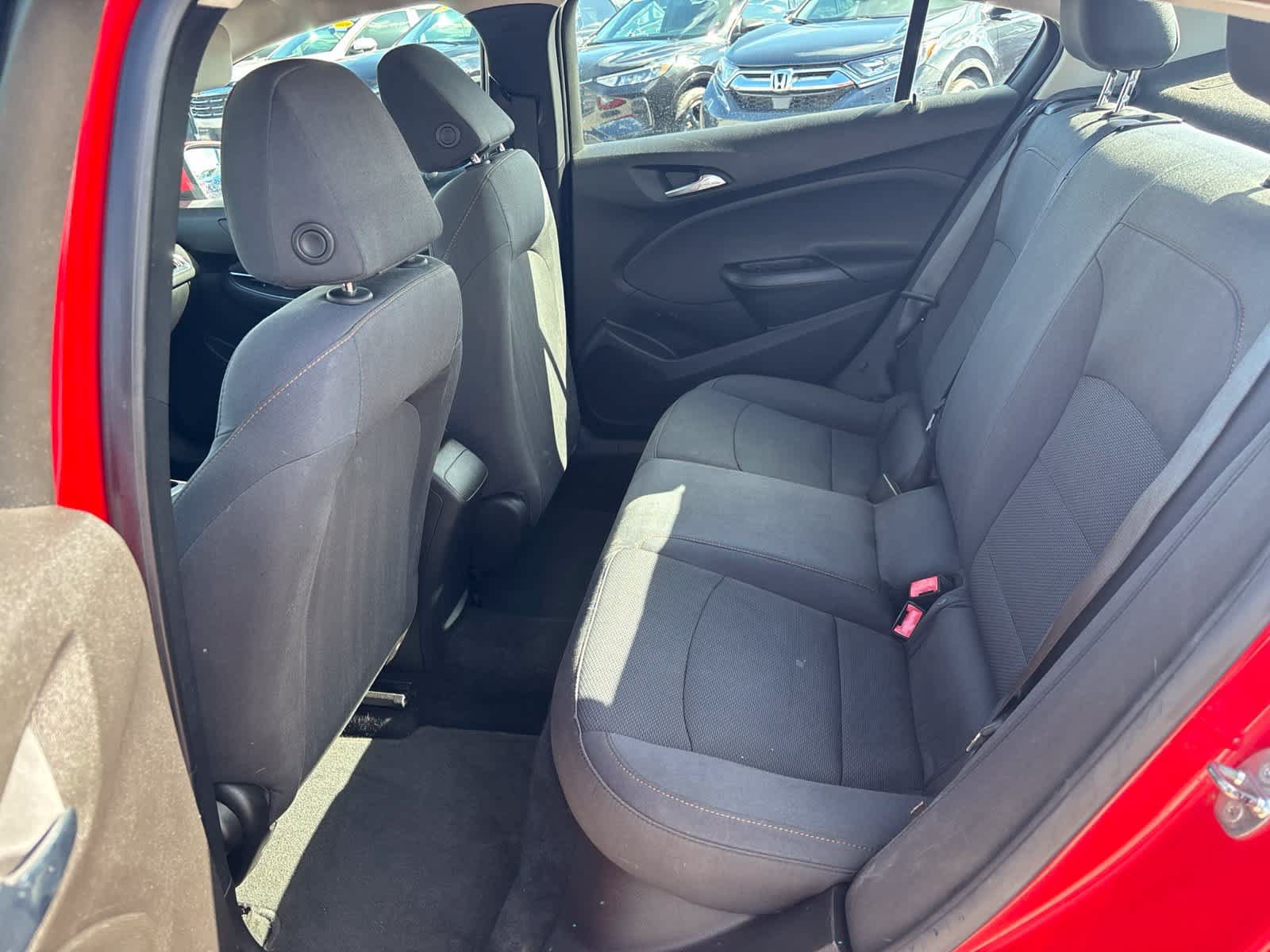 Used 2018 Chevrolet Cruze LS FWD image 17