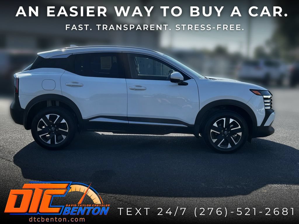 Used 2025 Nissan Kicks SR FWD image 4