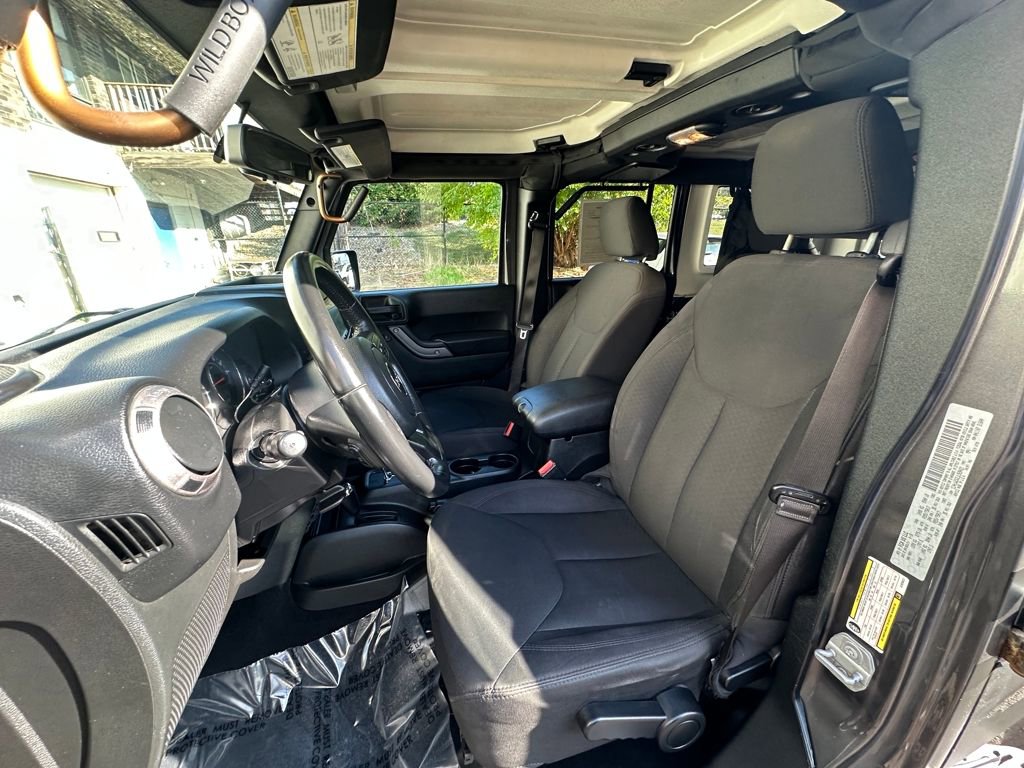 Used 2018 Jeep Wrangler Unlimited Sport S image 24