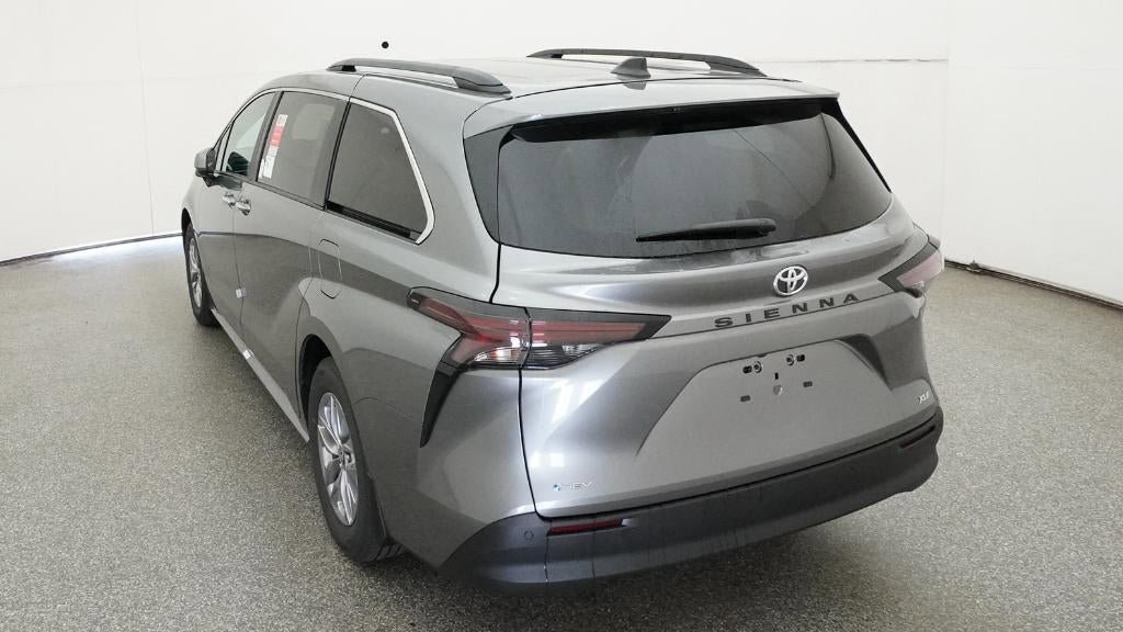New 2026 Toyota Sienna XLE FWD image 6