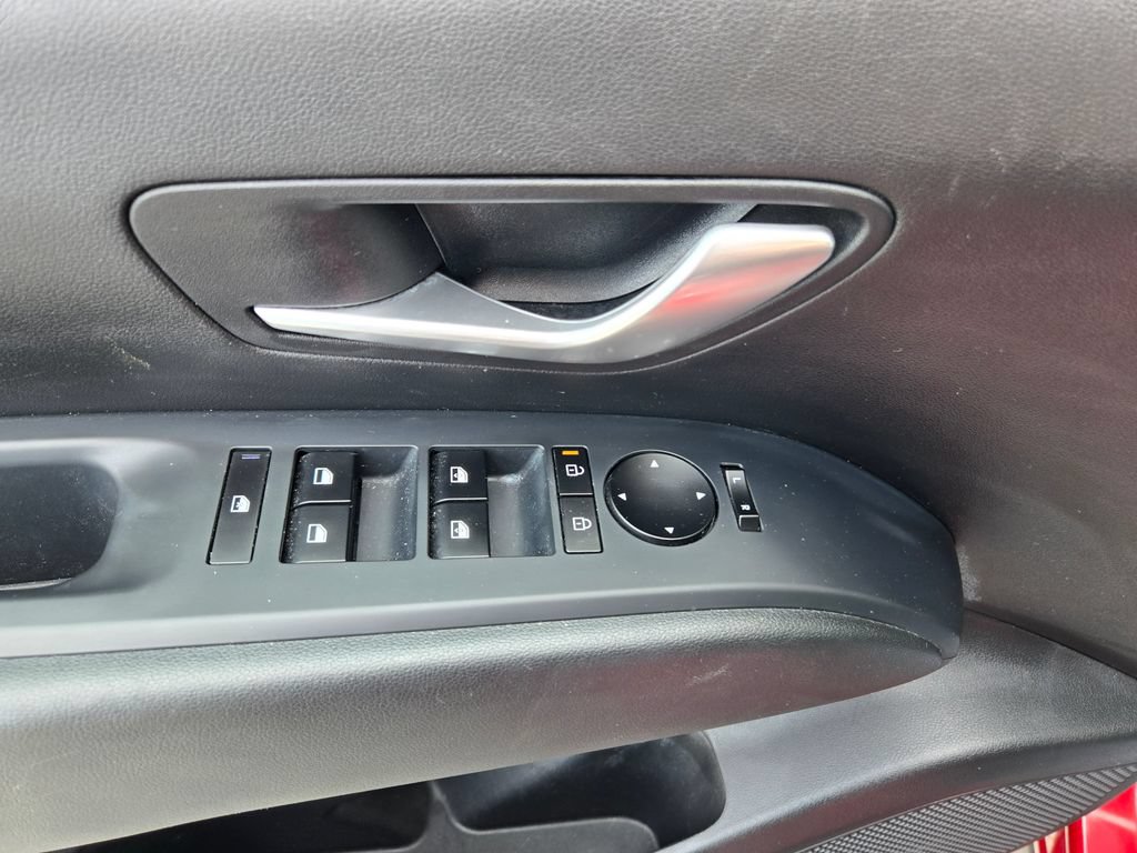 Used 2025 Hyundai Tucson SEL FWD image 12
