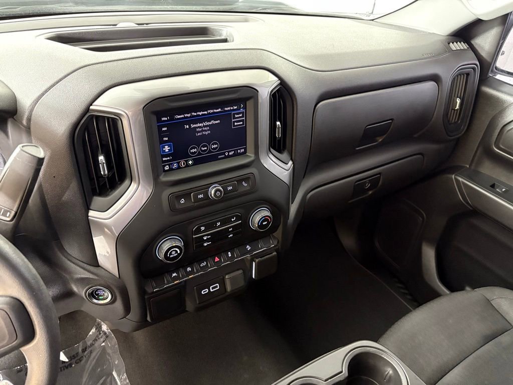 Used 2024 Chevrolet Silverado 1500 Custom Trail Boss w/ LPO, Dark Essentials Package image 29