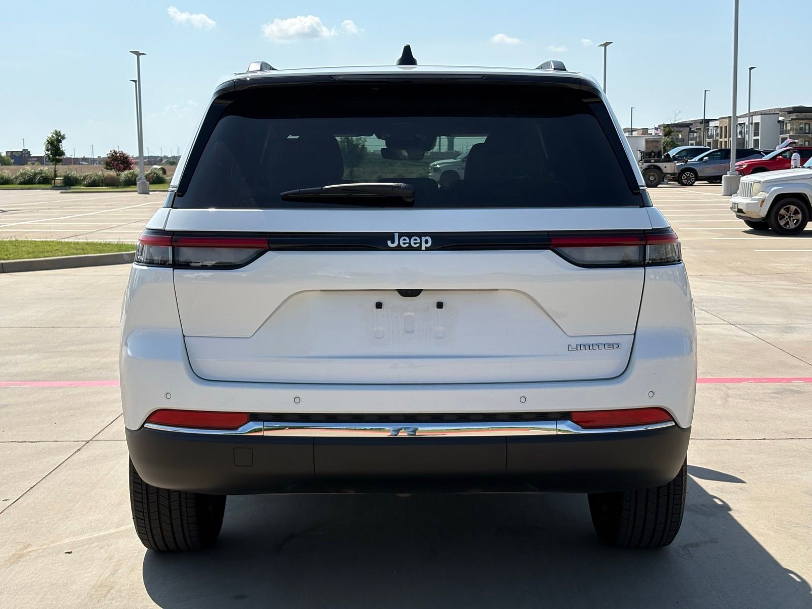 Used 2025 Jeep Grand Cherokee Limited RWD image 6