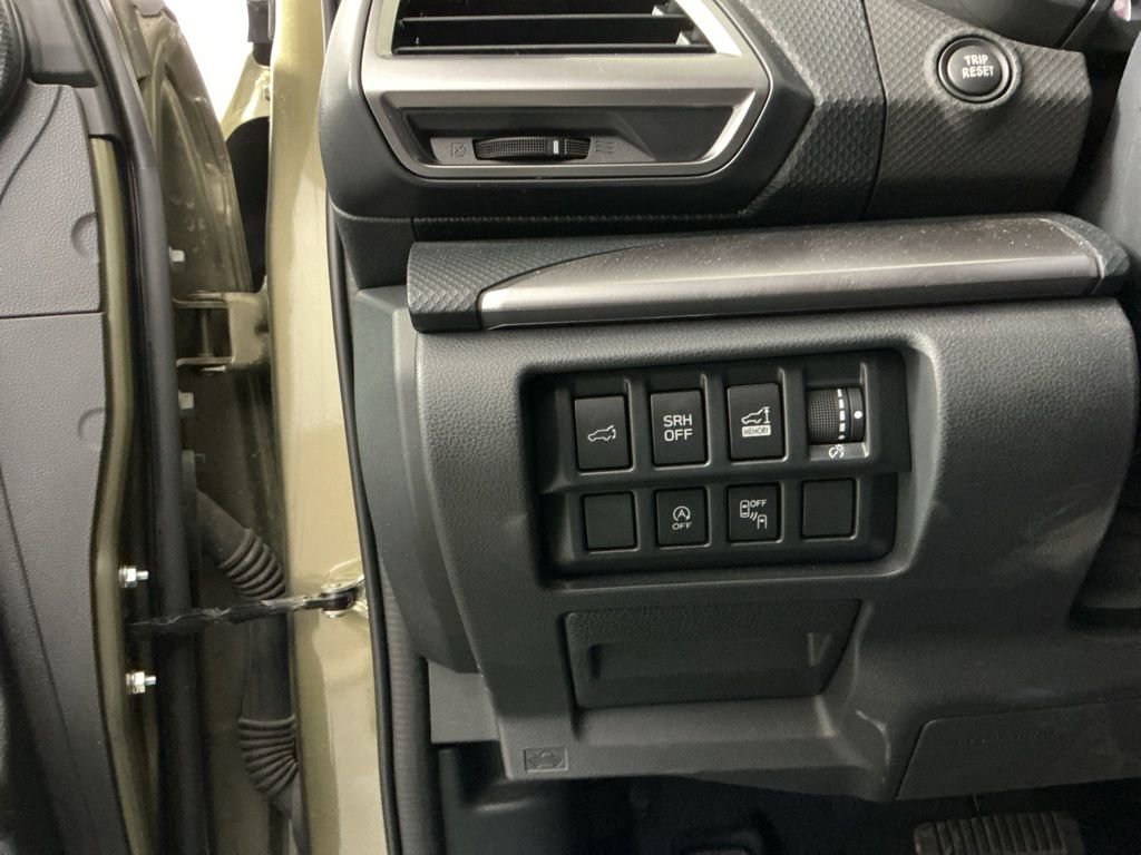 Used 2023 Subaru Forester Premium AWD/4WD image 17