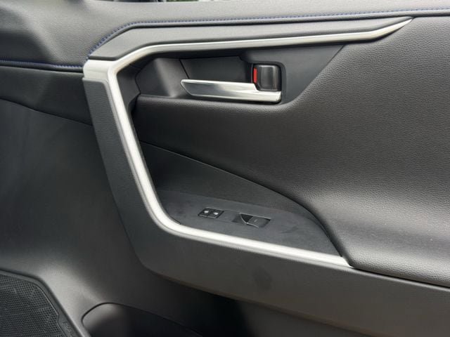 Used 2023 Toyota RAV4 XSE AWD/4WD image 31