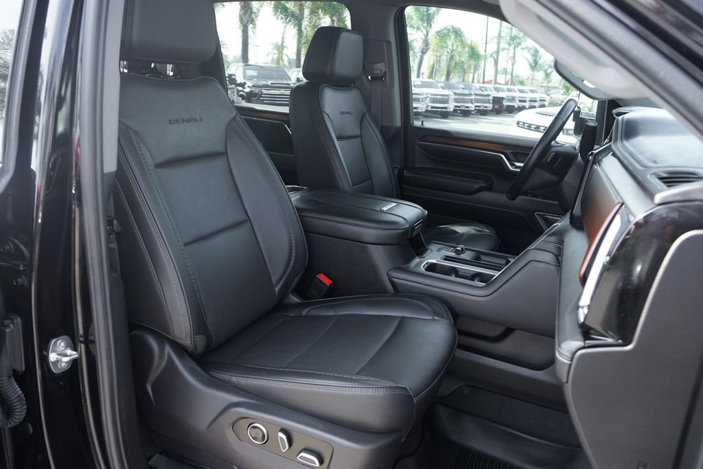 Used 2024 GMC Sierra 3500 Denali w/ Denali Reserve Package AWD/4WD image 43