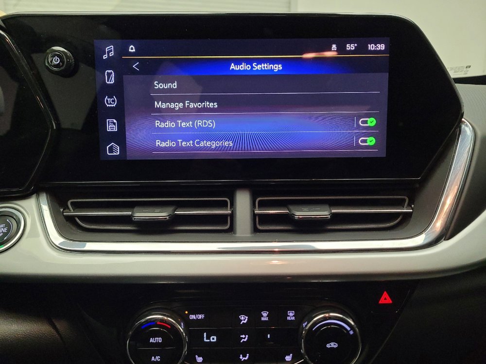 Used 2025 Chevrolet Trax LT w/ LT Convenience Package image 25