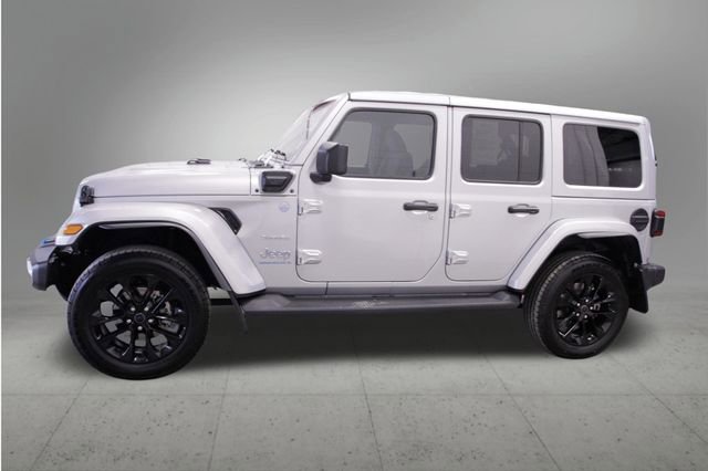 Used 2024 Jeep Wrangler Unlimited Sahara w/ Technology Group image 2