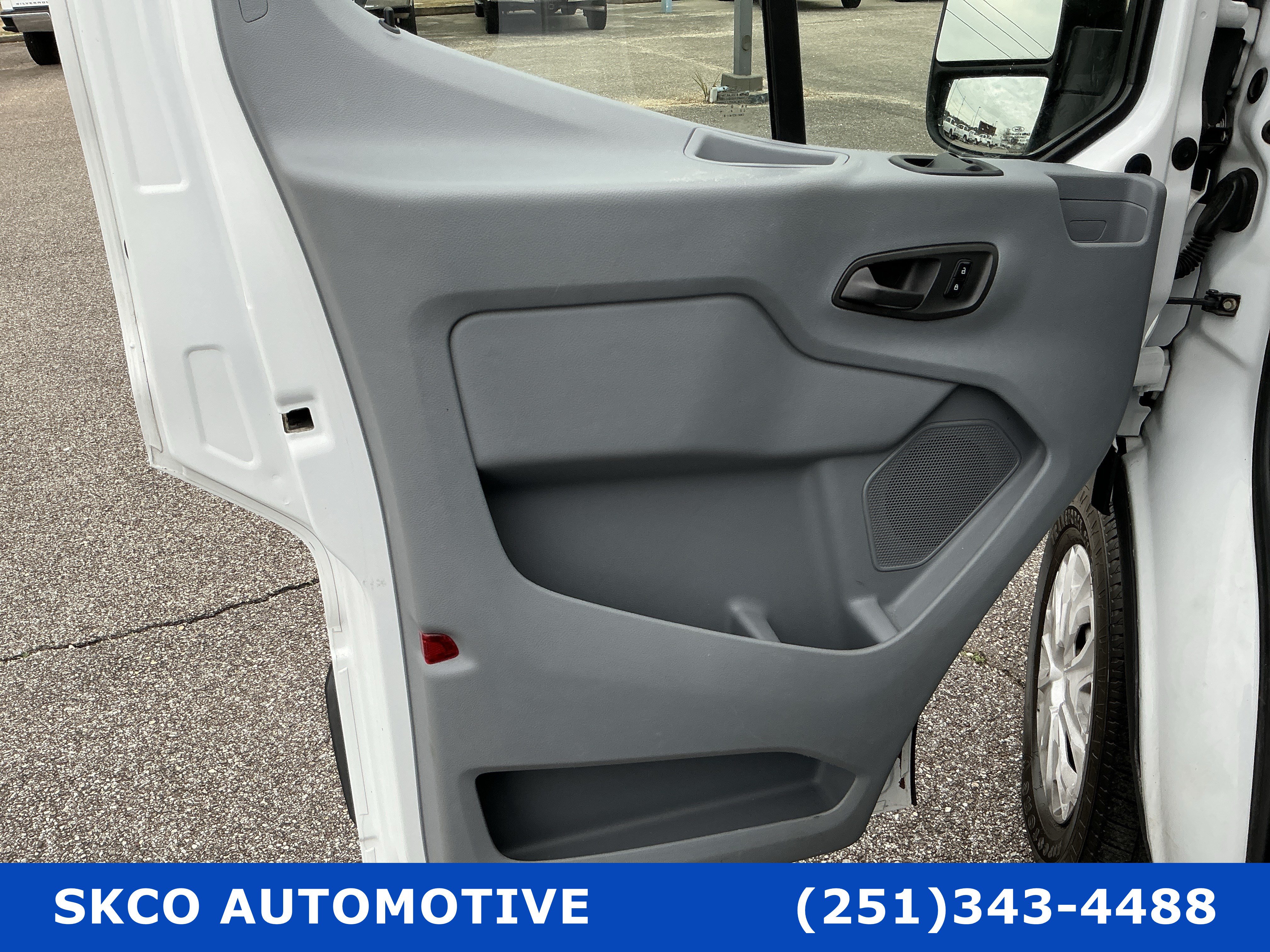 Used 2016 Ford Transit 350 XL RWD image 12