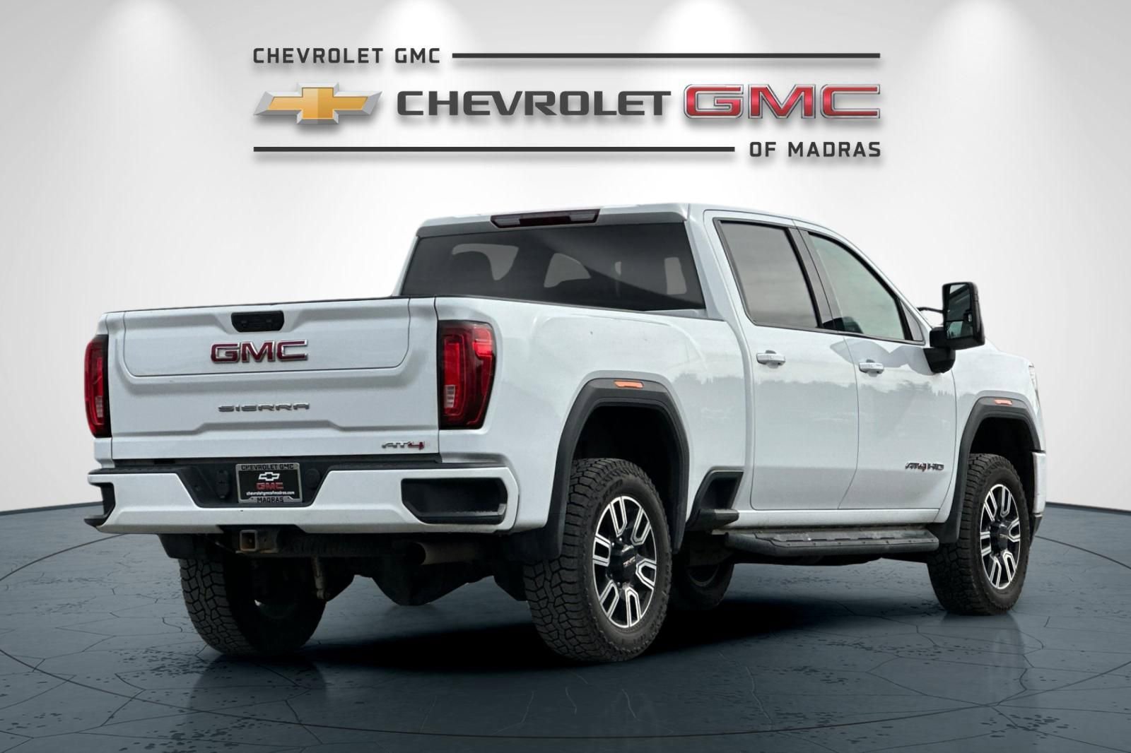 Used 2021 GMC Sierra 2500 AT4 AWD/4WD image 3