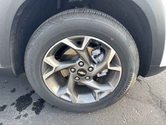 New 2026 Chevrolet Trax LT w/ Driver Confidence Package image 9