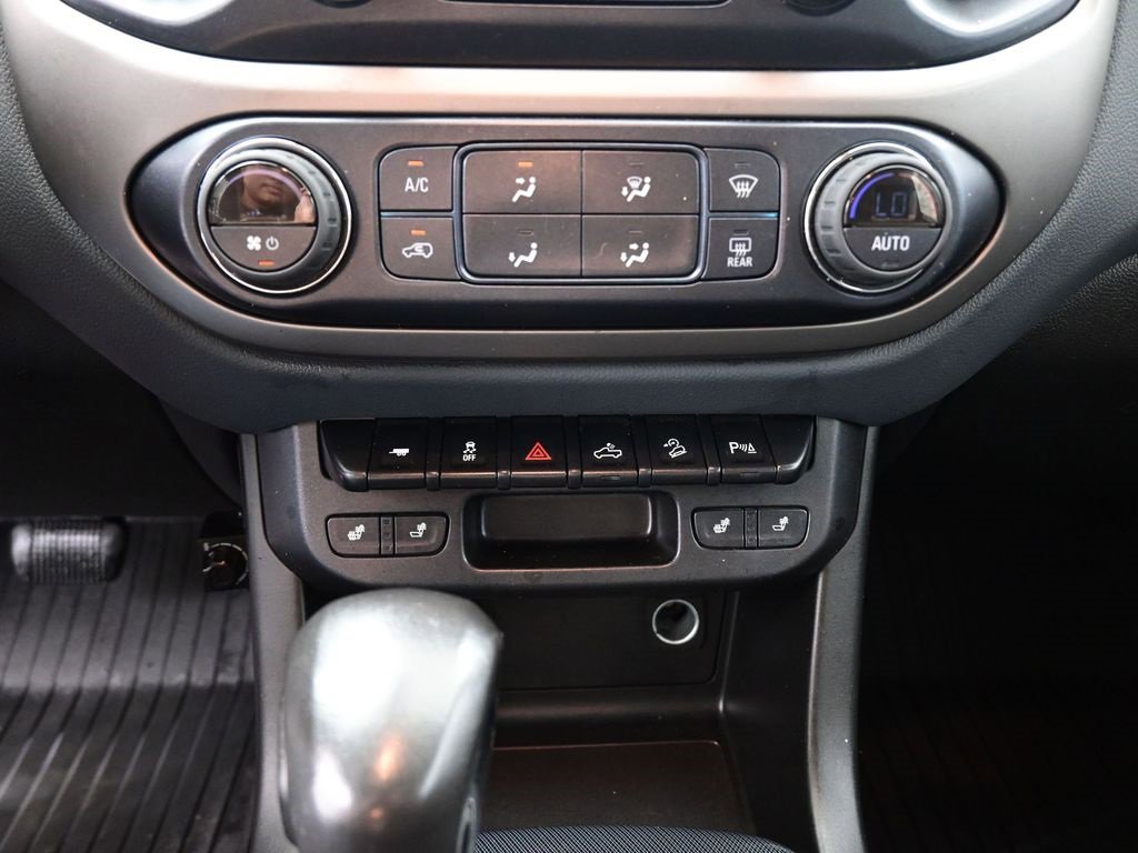 Used 2022 Chevrolet Colorado Z71 w/ Z71 Midnight Edition image 6