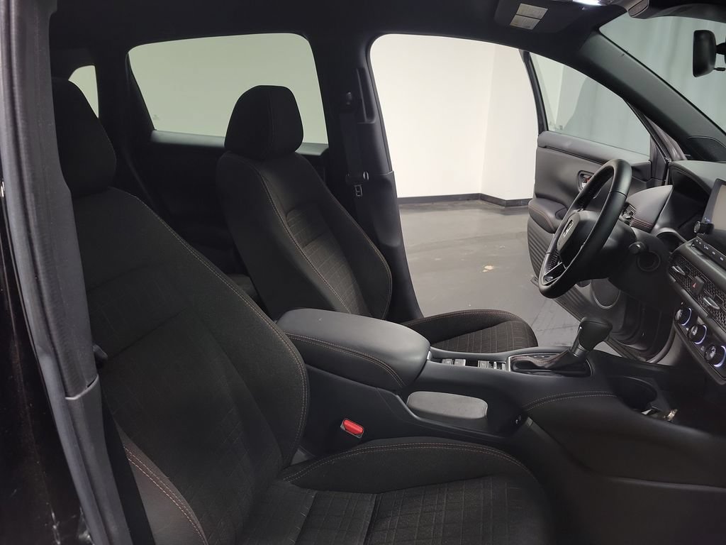 Used 2025 Honda HR-V Sport image 31
