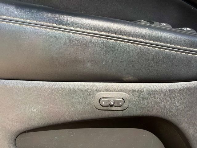 Used 2017 Jeep Grand Cherokee Limited w/ Luxury Group II image 19