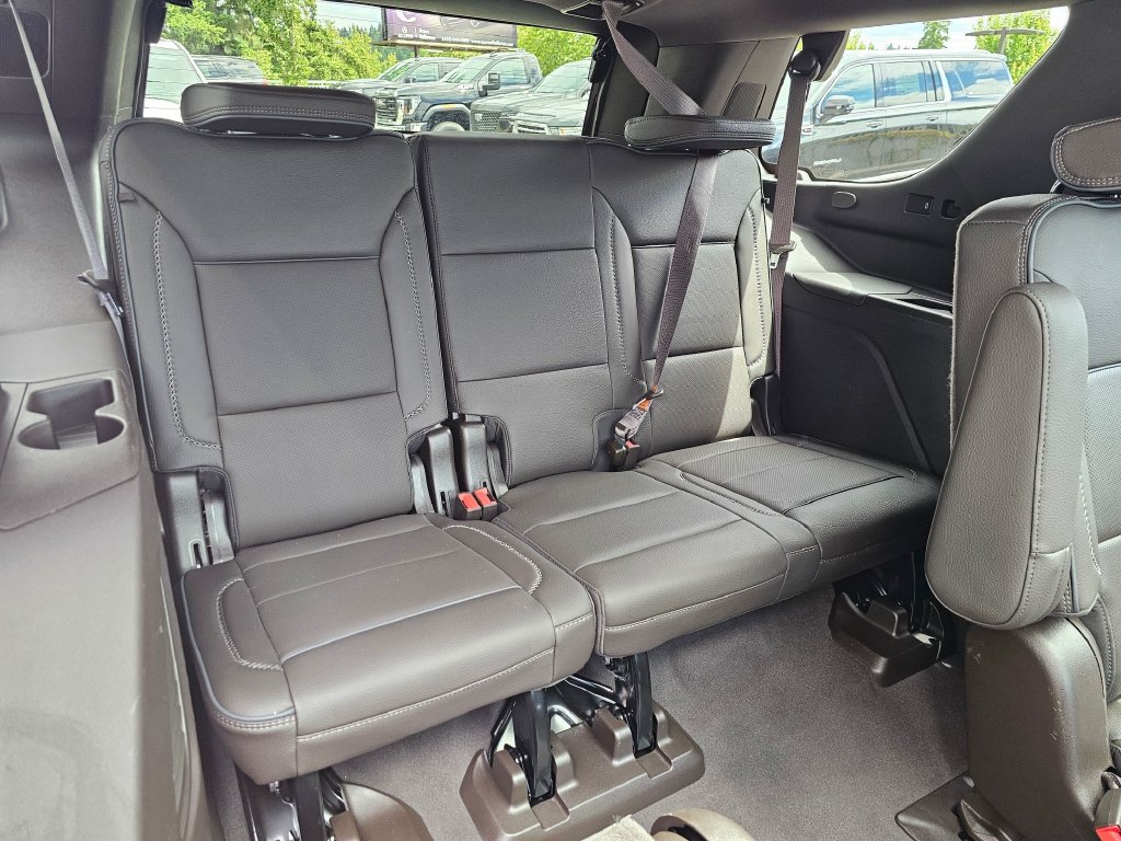 Used 2023 GMC Yukon Denali AWD/4WD image 13