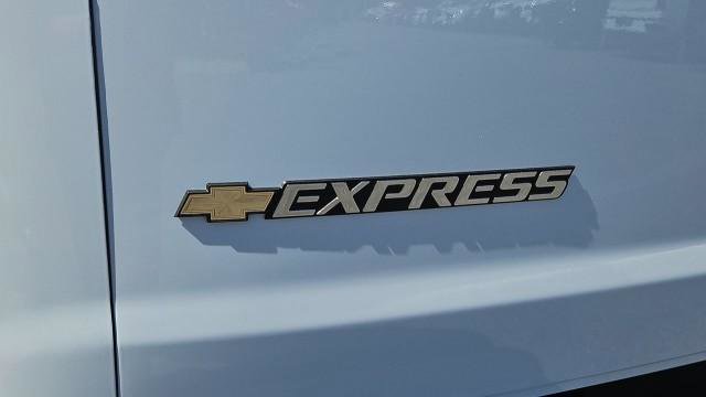 New 2026 Chevrolet Express 2500 w/ Driver Convenience Package RWD image 28