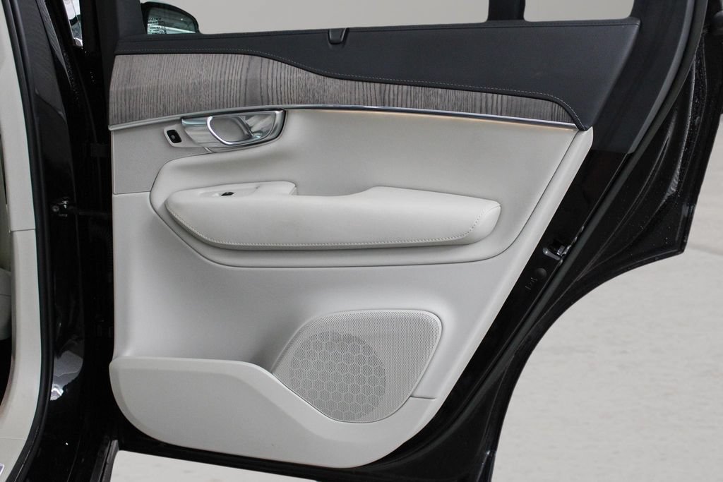 Certified 2023 Volvo XC90 B6 Ultimate w/ Protection Package Premier AWD/4WD image 29