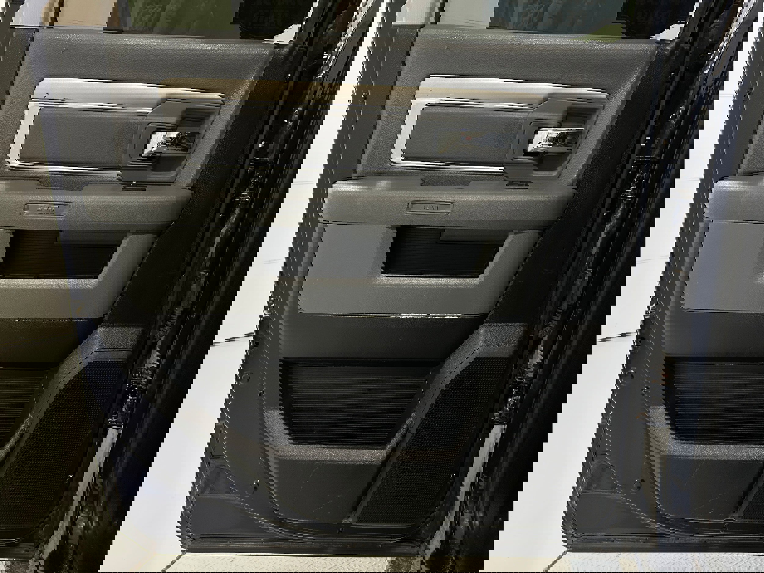 Used 2018 RAM 2500 SLT w/ Snow Chief Group image 26