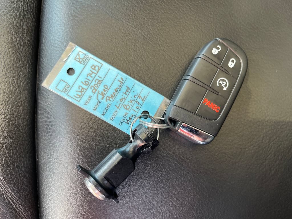 Used 2021 Jeep Renegade Limited w/ Sun & Sound Group AWD/4WD image 31