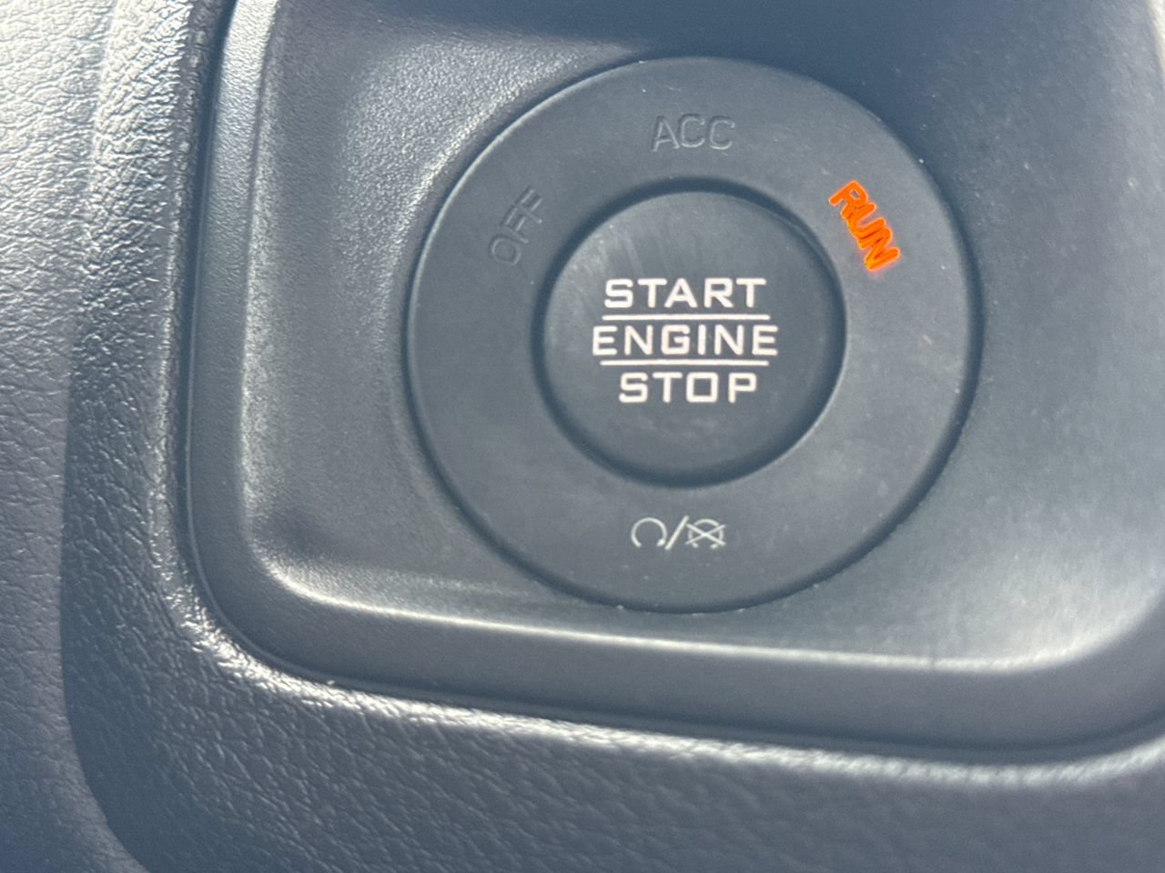 Used 2024 Jeep Wrangler Unlimited Sport AWD/4WD image 30