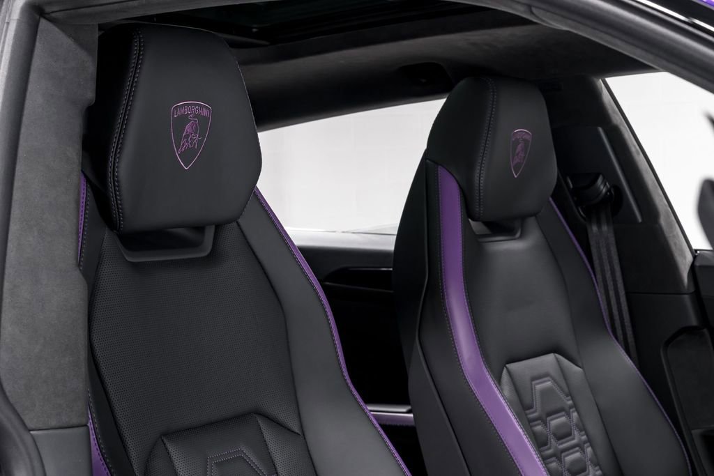 Used 2025 Lamborghini Urus SE image 40