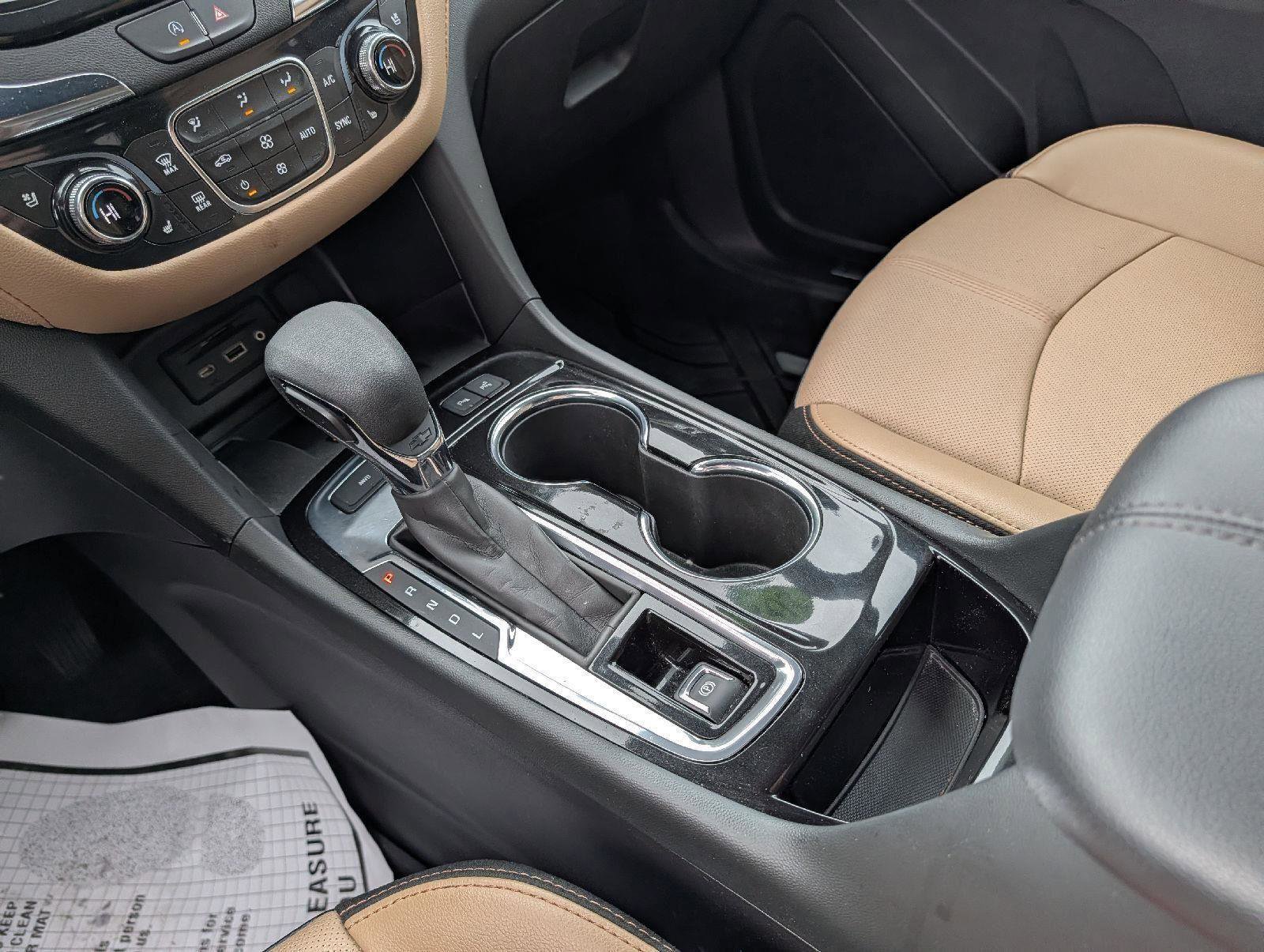 Used 2023 Chevrolet Equinox Premier image 17