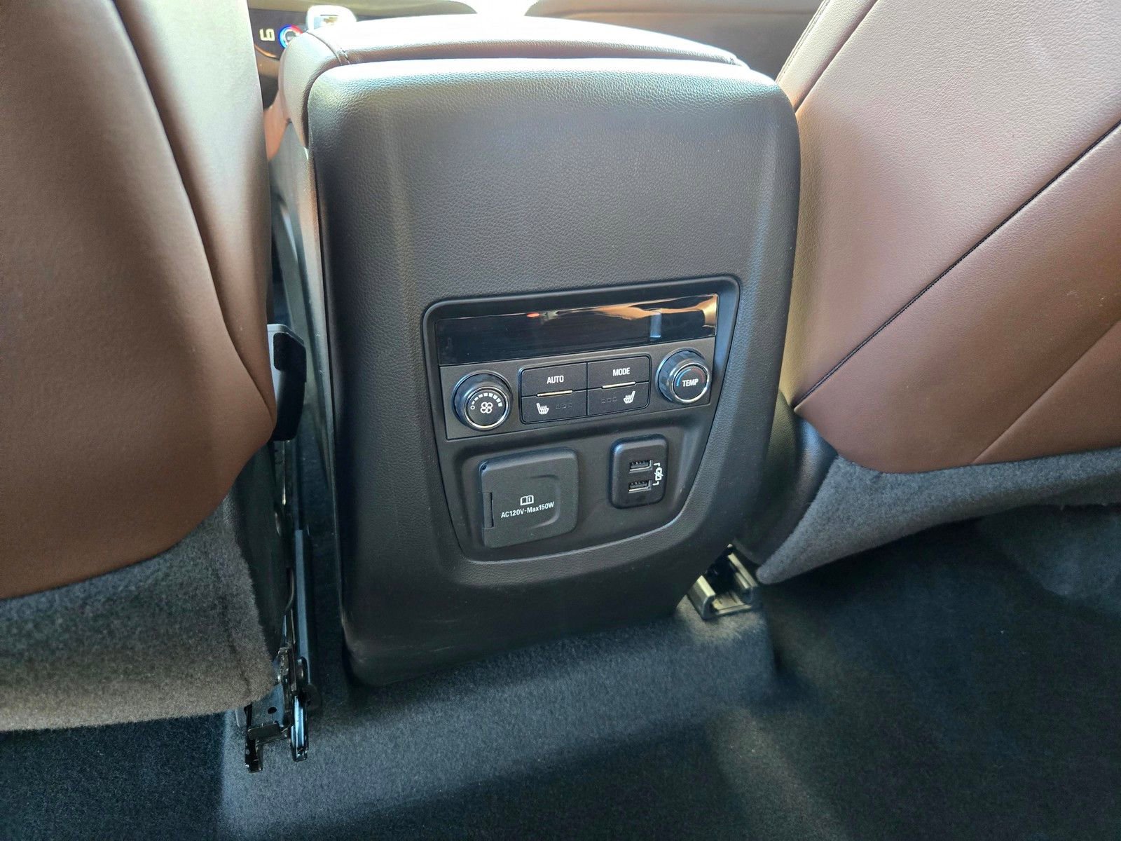 Used 2018 Buick Enclave Avenir w/ Avenir Technology Package image 11