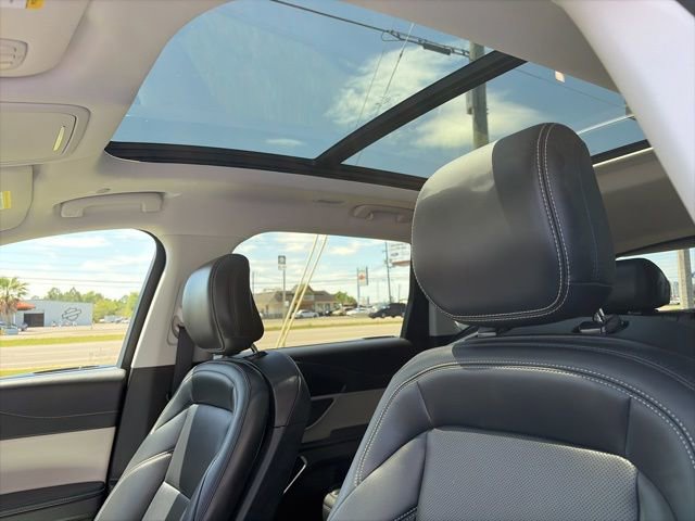 Used 2025 Lincoln Nautilus Premier w/ Equipment Group 102A image 21