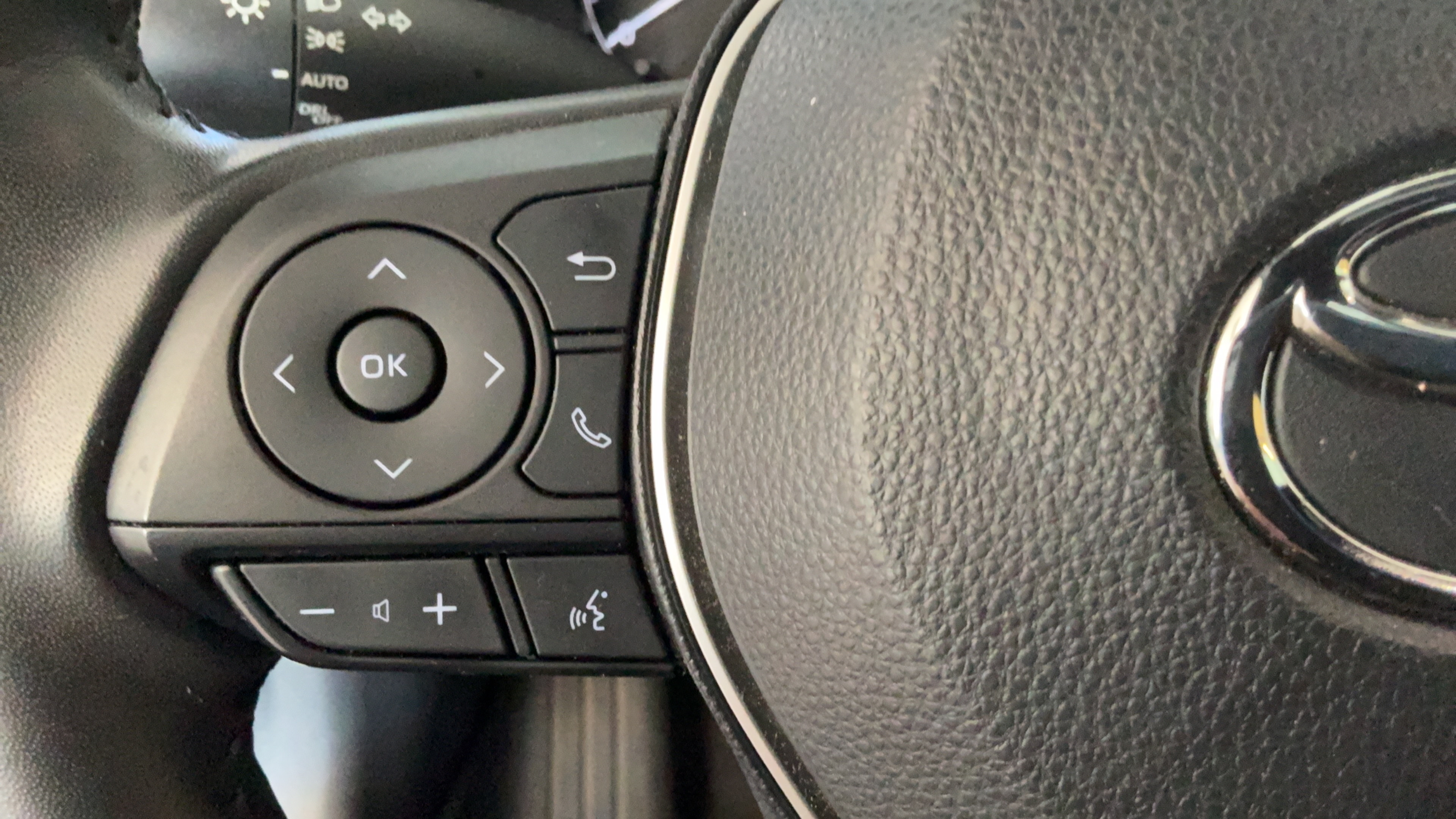 Used 2023 Toyota Corolla SE FWD image 15