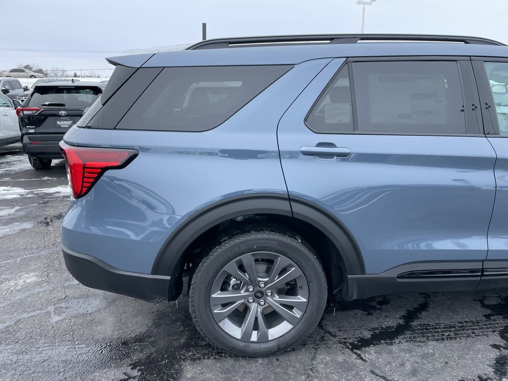 New 2026 Ford Explorer Active image 32