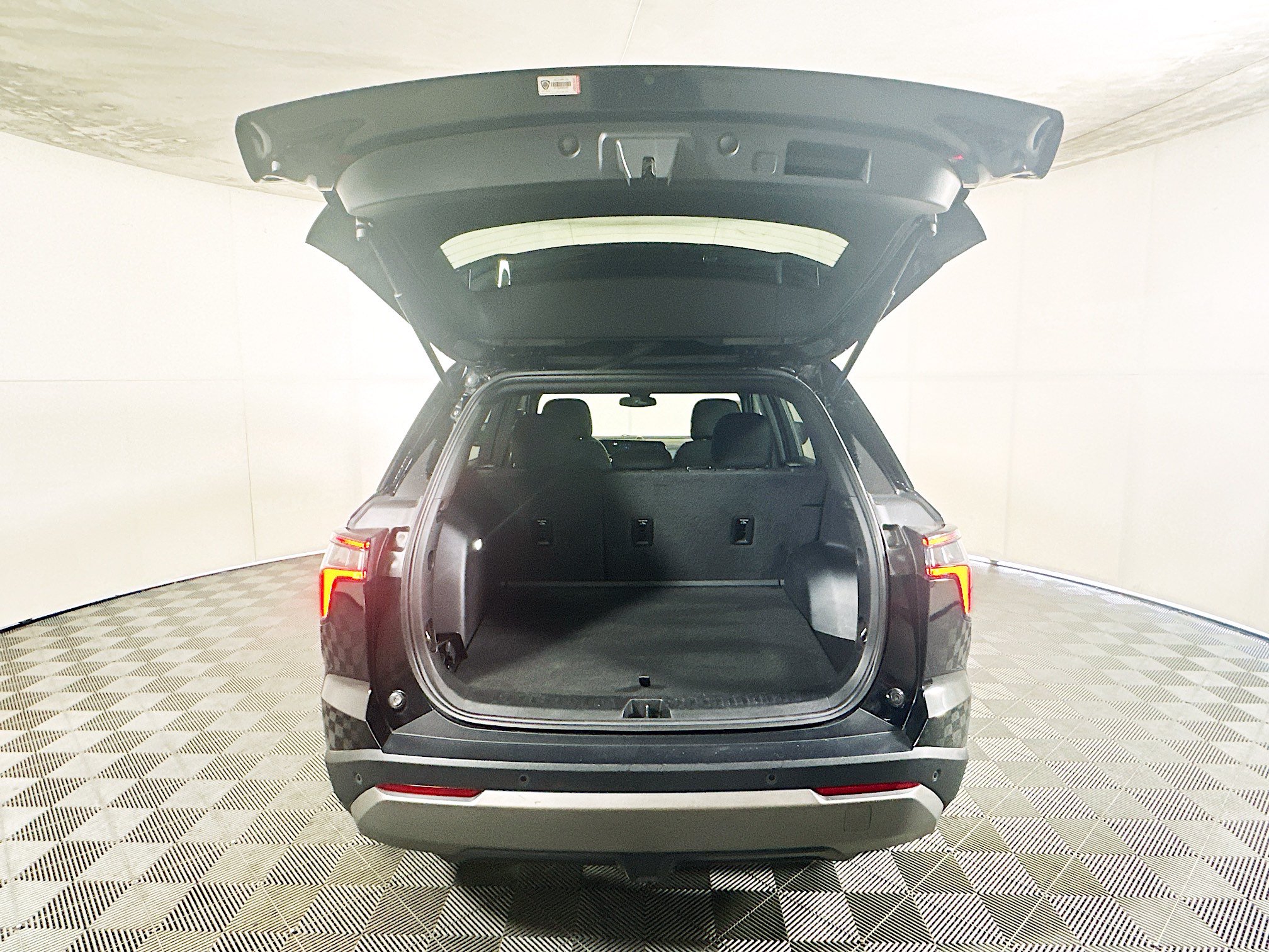 Used 2025 Chevrolet Equinox LT FWD image 31