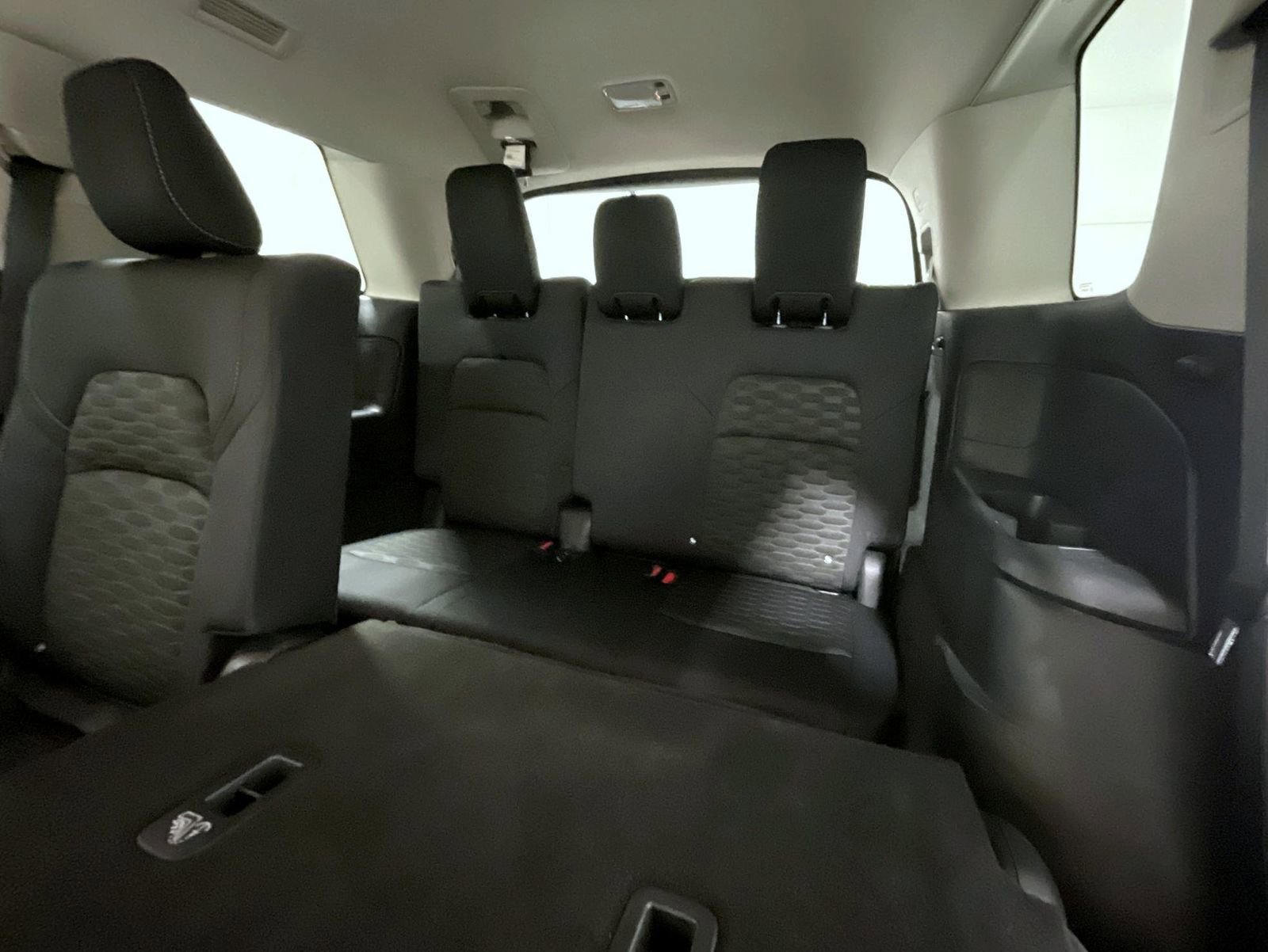 Used 2024 Nissan Pathfinder SV w/ Black Appearance Package AWD/4WD image 21