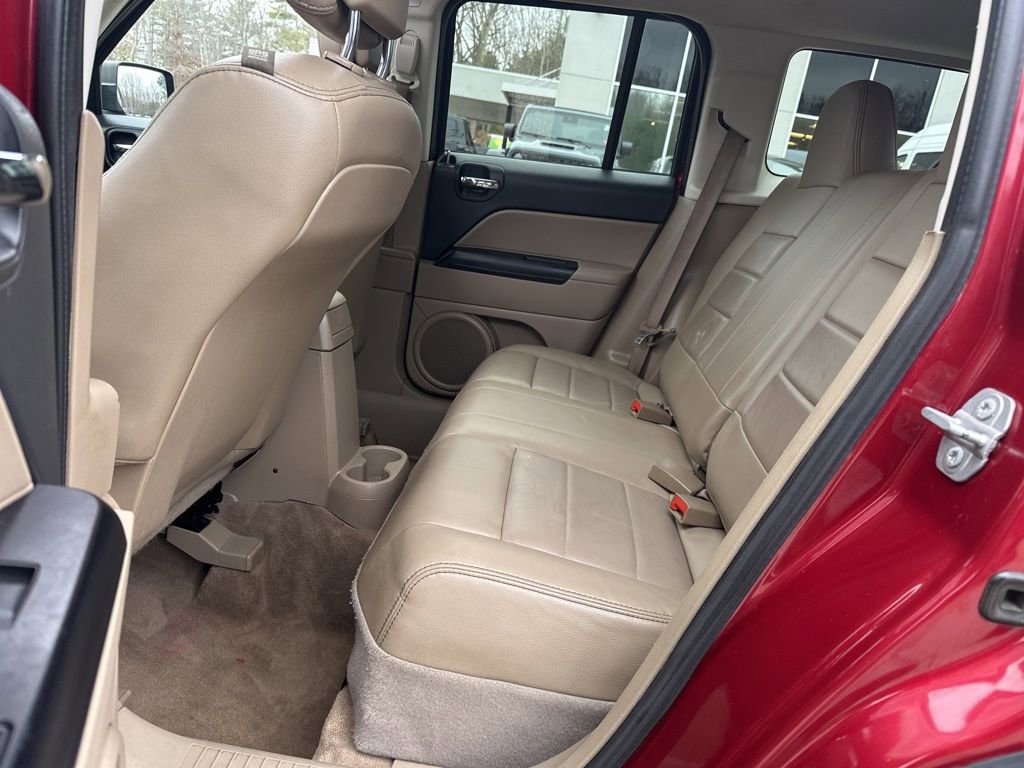Used 2016 Jeep Patriot High Altitude AWD/4WD image 36